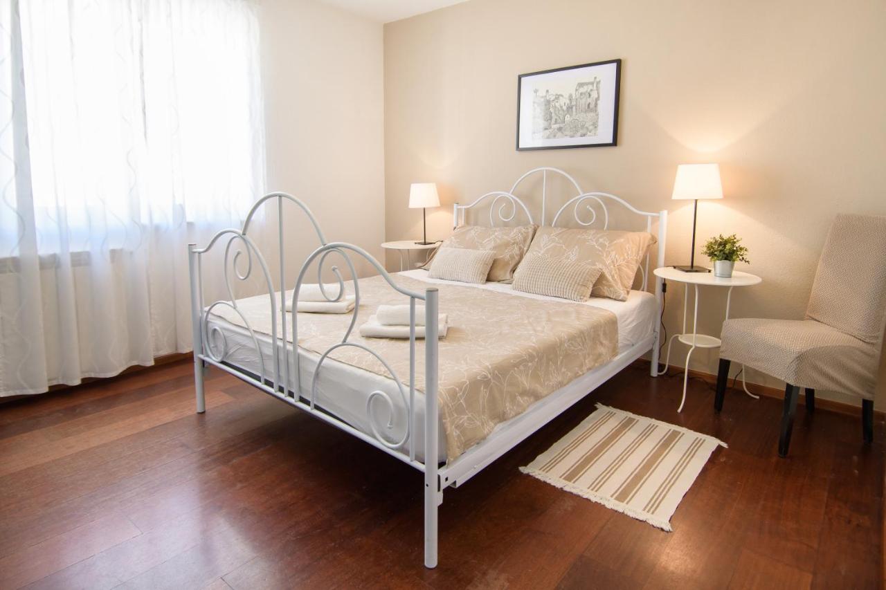 Apartment Stefi Пореч Екстер'єр фото